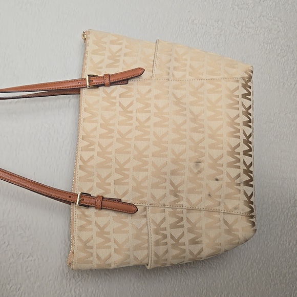 Michael Kors Tote - Picture 2 of 15